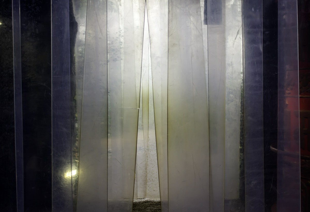 Wpływ kurtyn paskowych na ochronę przed zanieczyszczeniami w obiektach produkcyjnych